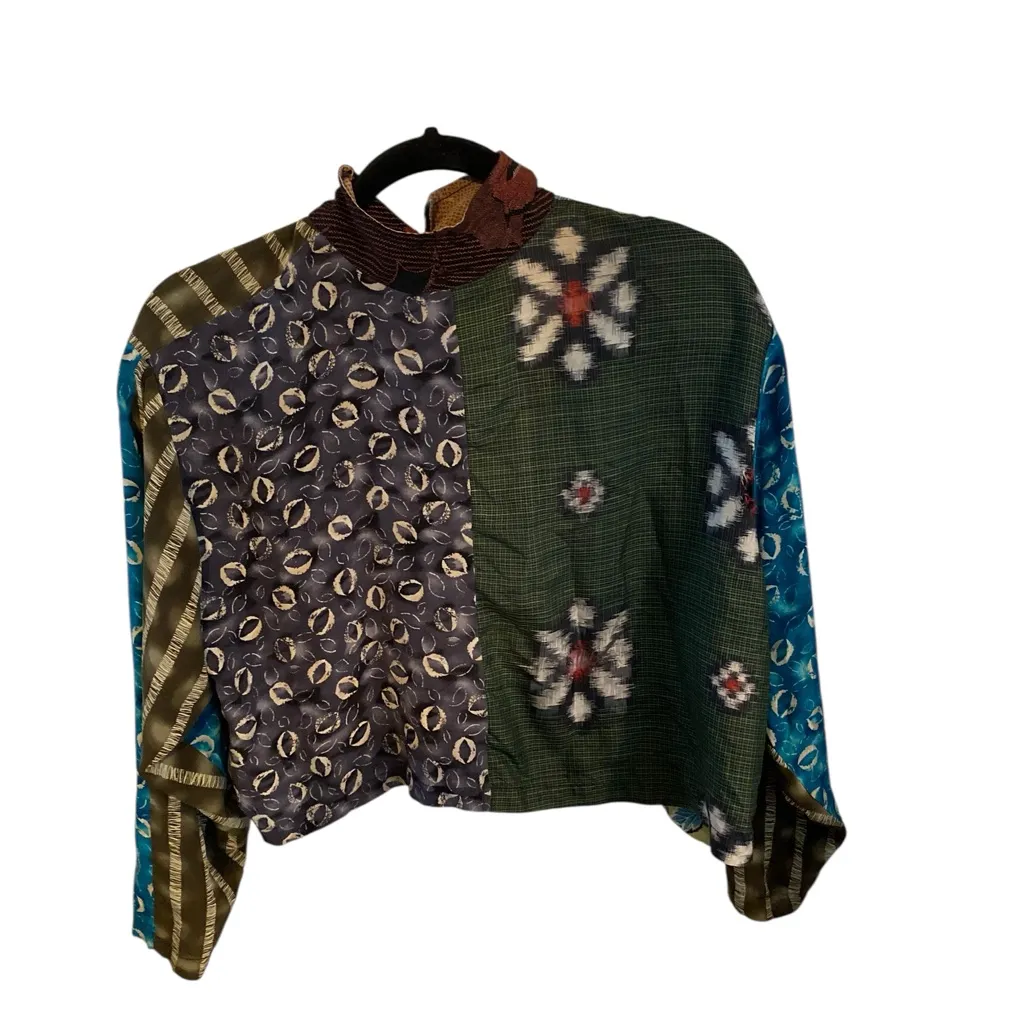 Yvonne Agaro Collections Multicolor Patchwork Cropped button down shirt Jacket Red Size L - Image 7