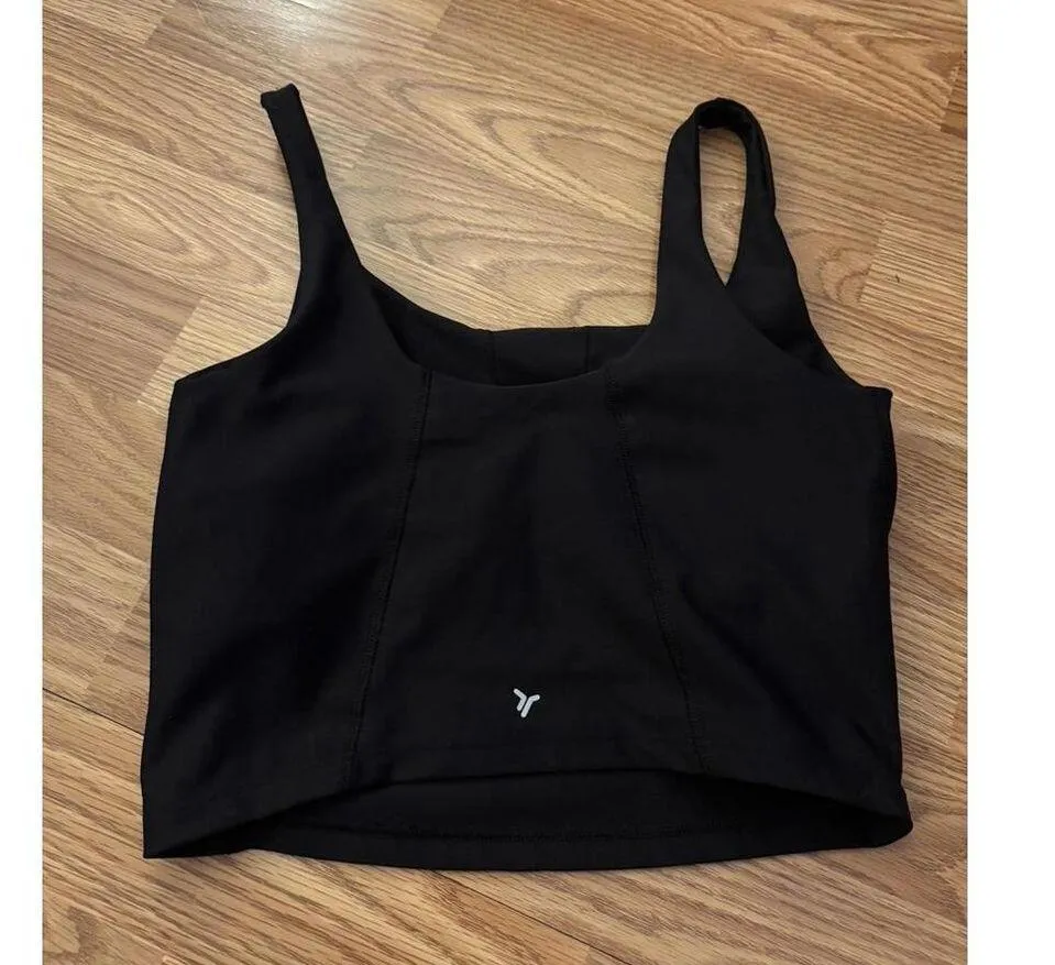 Old Navy Active Tank Top Size Medium - Image 5