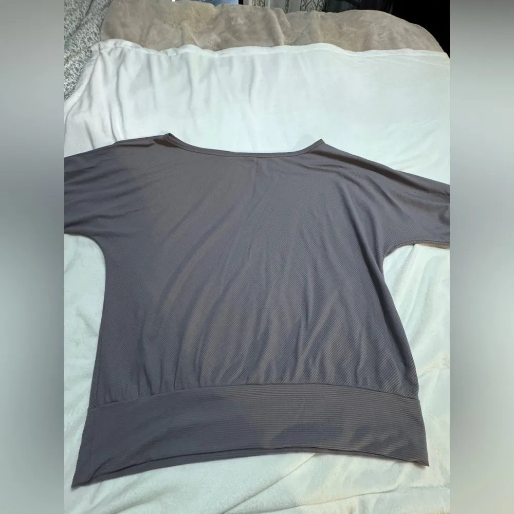 Exlura long balloon sleeved grayish purple top L/XL - Image 2