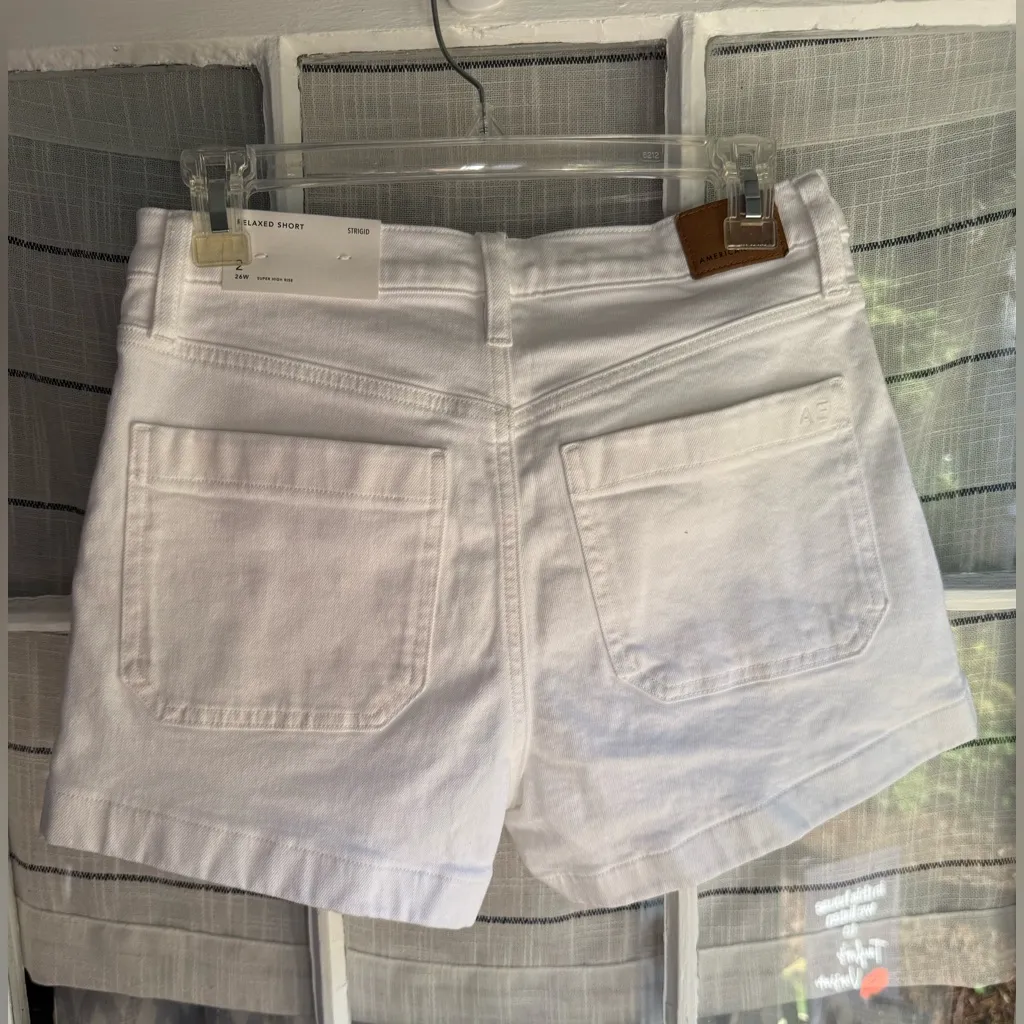 American Eagle Outfitters Strigid Relaxed White Shorts - Image 3