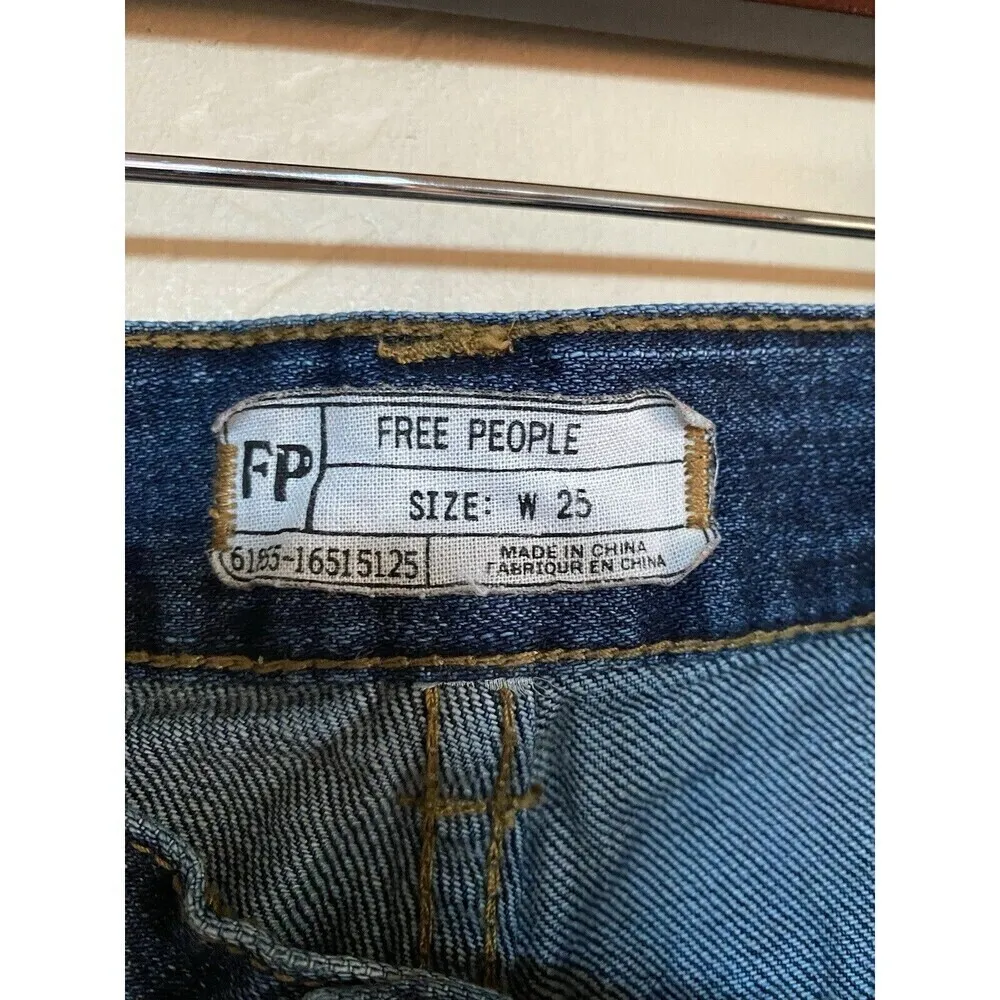 Free People Straight Leg Denim Jeans With Side Zippor. Sz.25 - Image 3