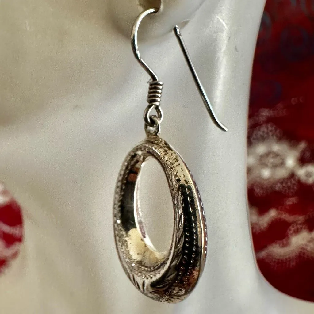 Sterling Silver Hollow Oval Dangle Earrings - Image 6