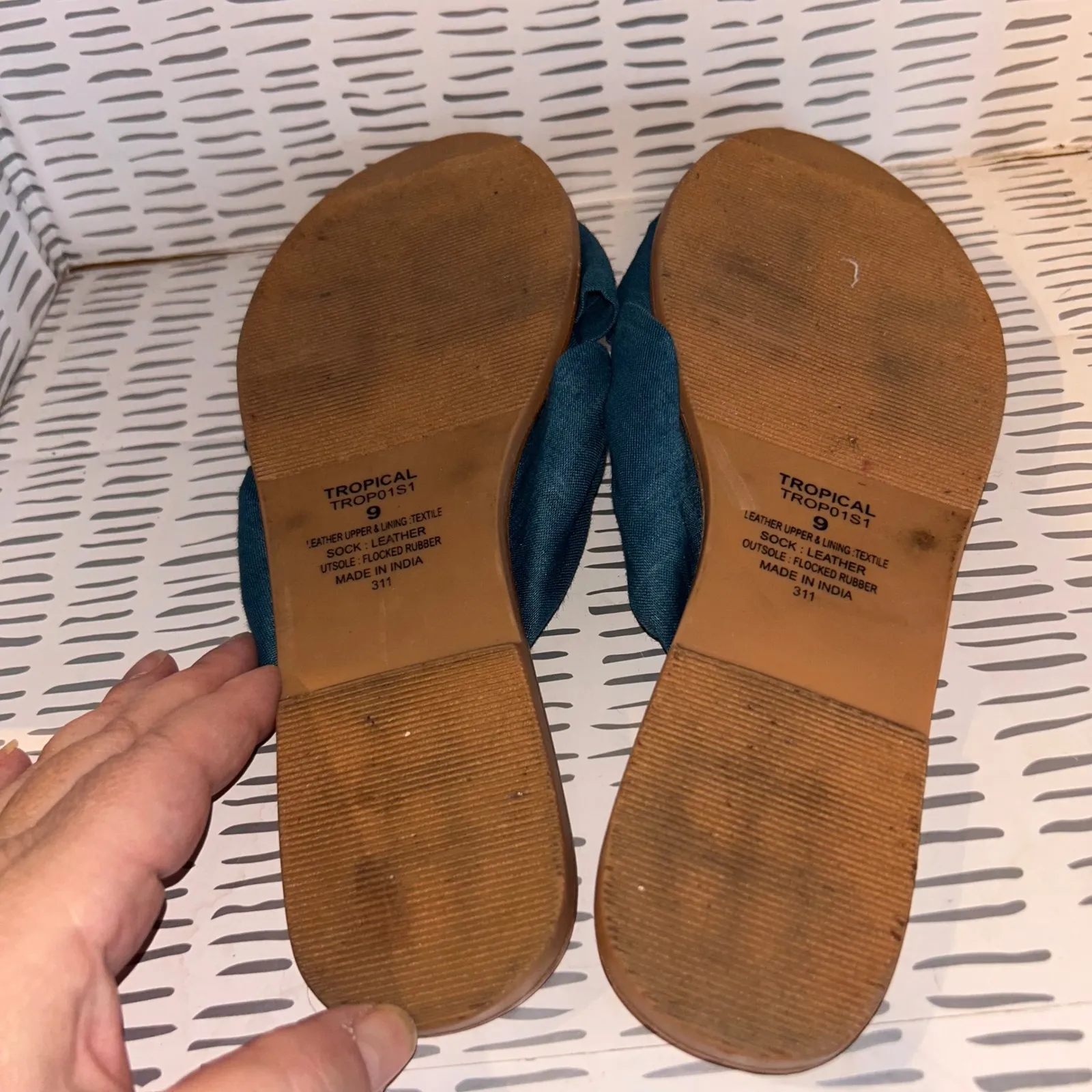 Steve Madden Leather Sandals Slides Women's Size 9 Blue Knot Flats Casual‎ - Image 5