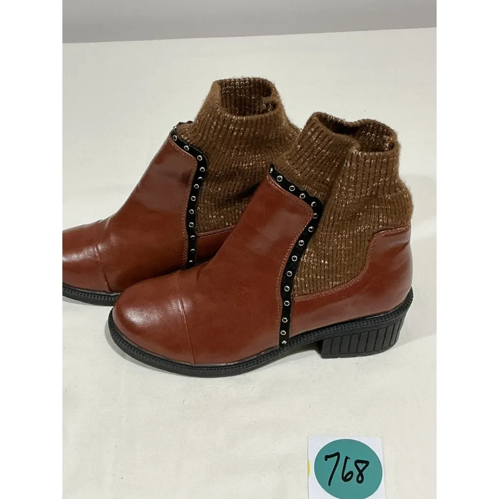 Woman’s Bella Marie Size 10 Brown Block Heel Sock Pull On Ankle Boot - Image 3