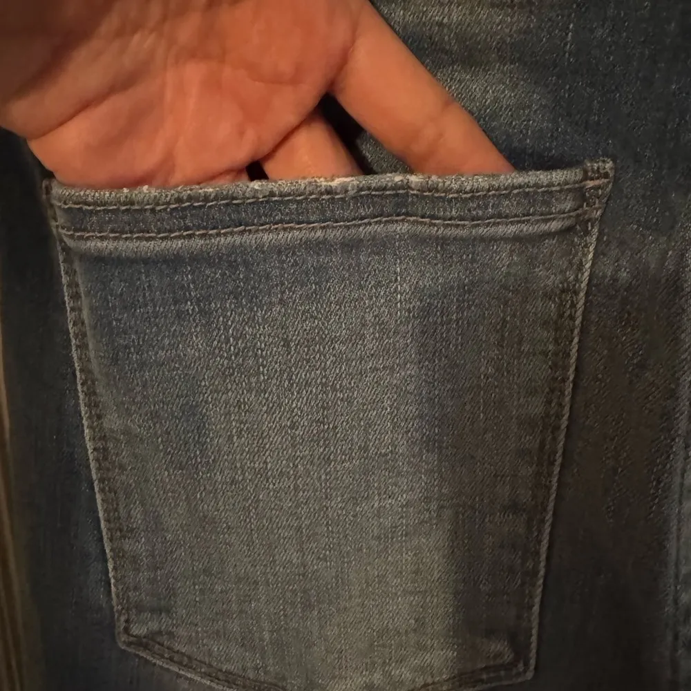 Zenana  Bootcut Jeans Raw Hem,  Size 28 Medium Wash - Image 5