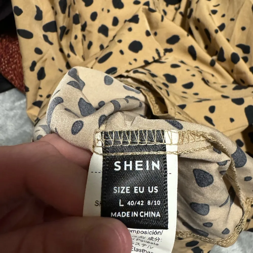 SHEIN Tan and Black Mini Dress - Image 3