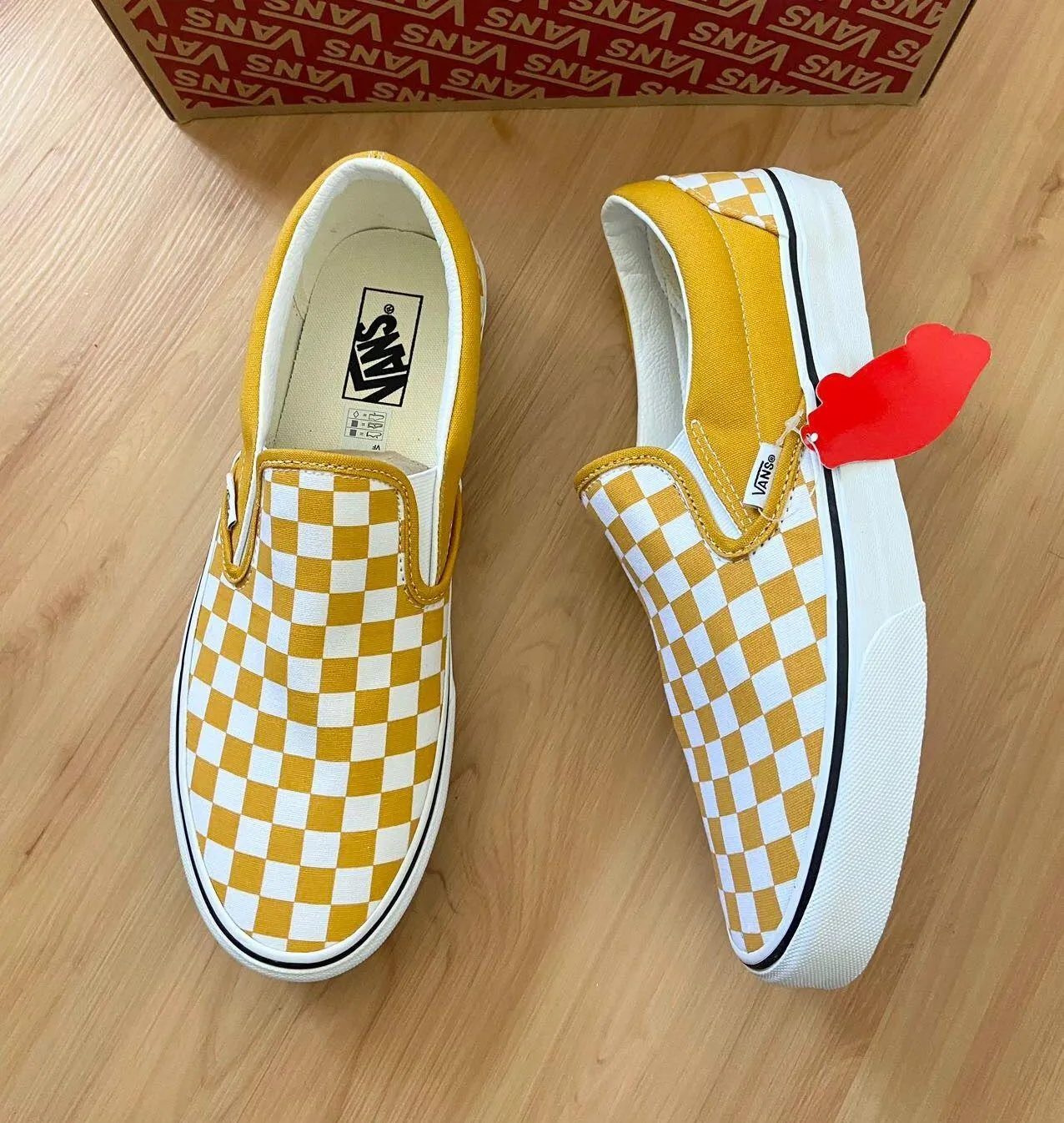 Classic Slip-On Checkerboard Shoe  Women 11.5 US - Image 9