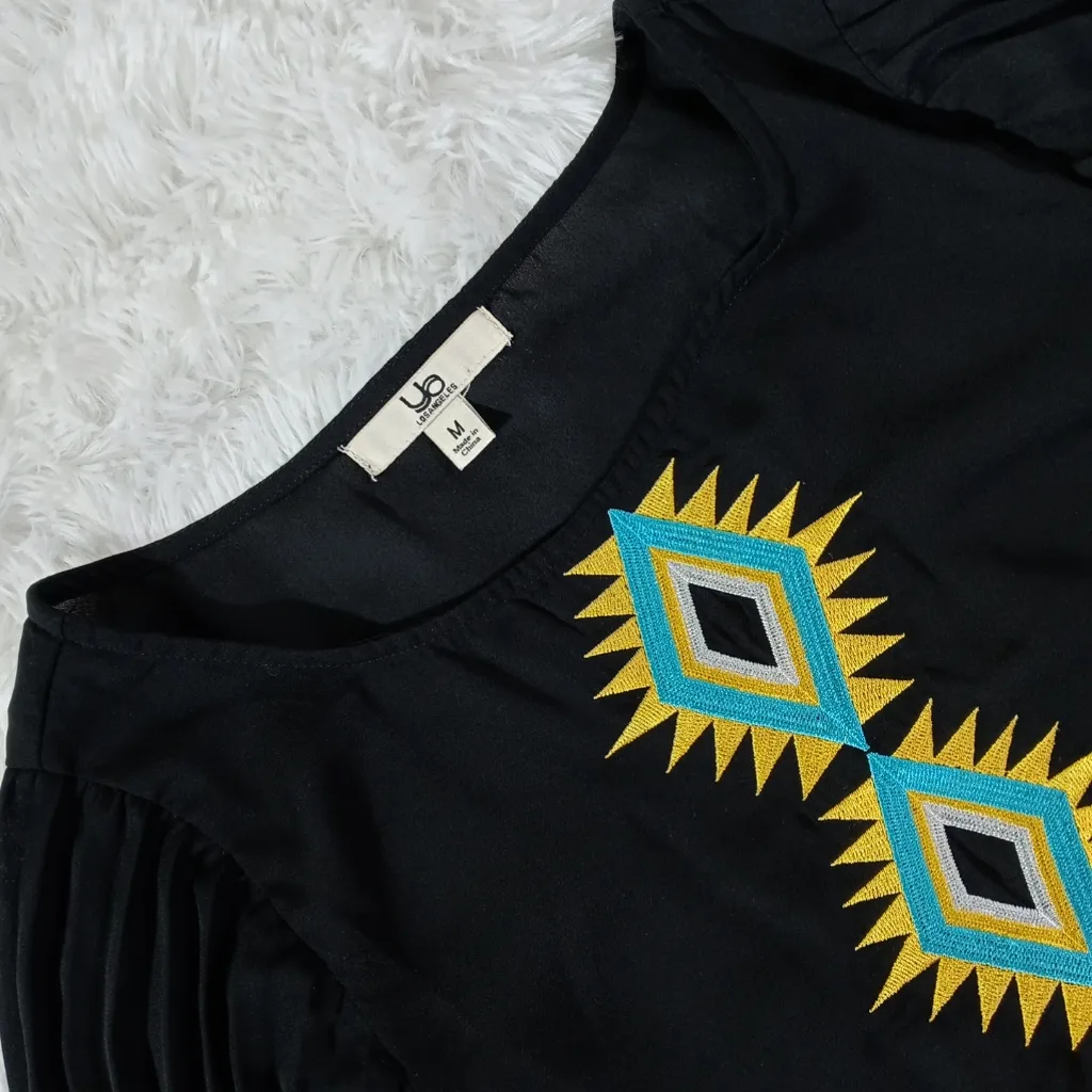 Ya Los Angeles Aztec Print Tunic Top Size Medium - Image 2