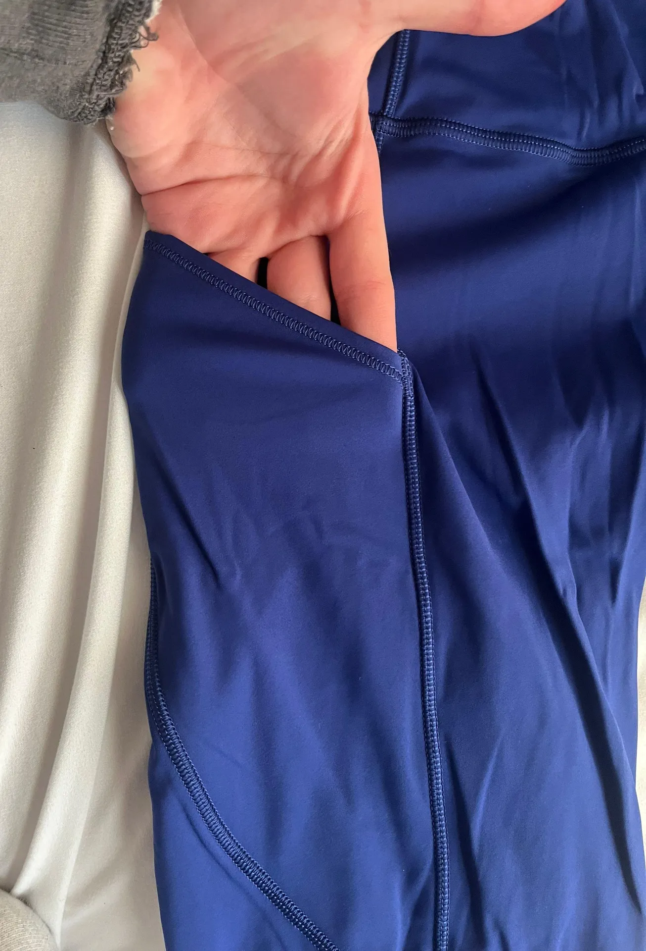Lululemon Leggings W Pockets - Image 3
