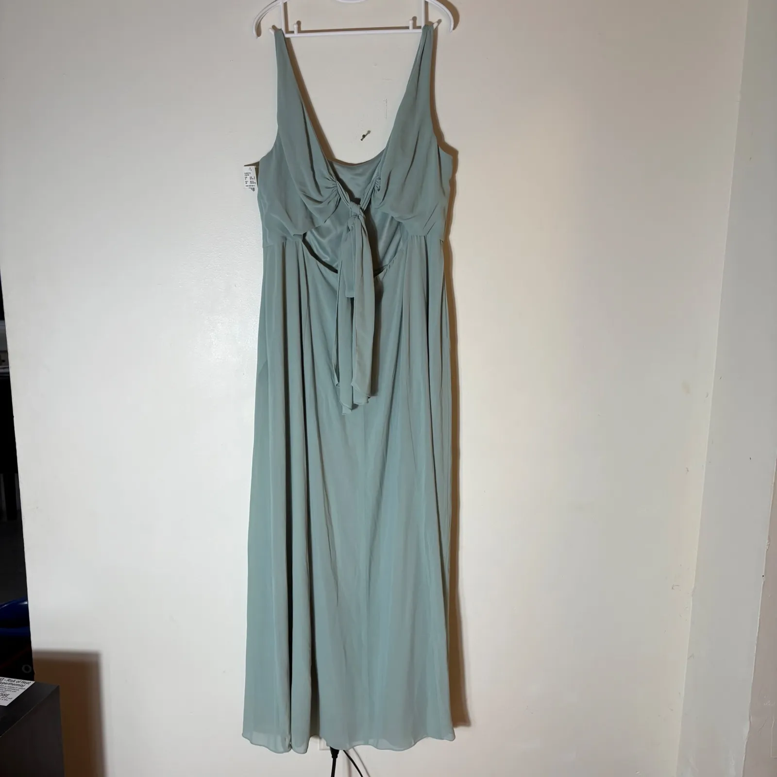 David's Bridal DB Studio Dusty Sage Chiffon Bridesmaid Dress Size 22 NWT - Image 5