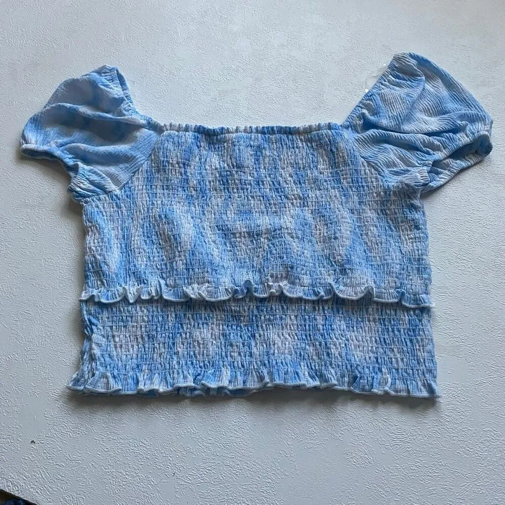 LUSH Blue White Smocked Ruffle Crop Top Size Large | Puff Sleeve Peasant Top - Image 2