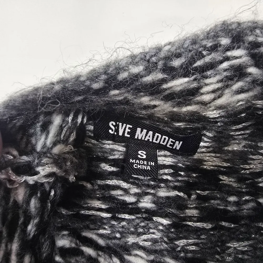 Steve Madden Indie Sweater in Charcoal Grey - Image 7