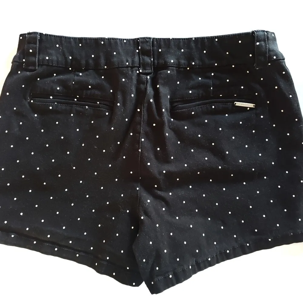 New York & Company 4" Hampton Polka Dot Shorts - Image 4