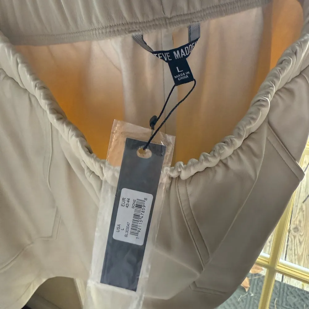 Steve Madden Leather Shorts!! - Image 4