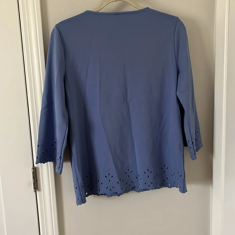 Ann Taylor 3/4 long sleeve knit sweater with decorative edges in size Medium - Image 5