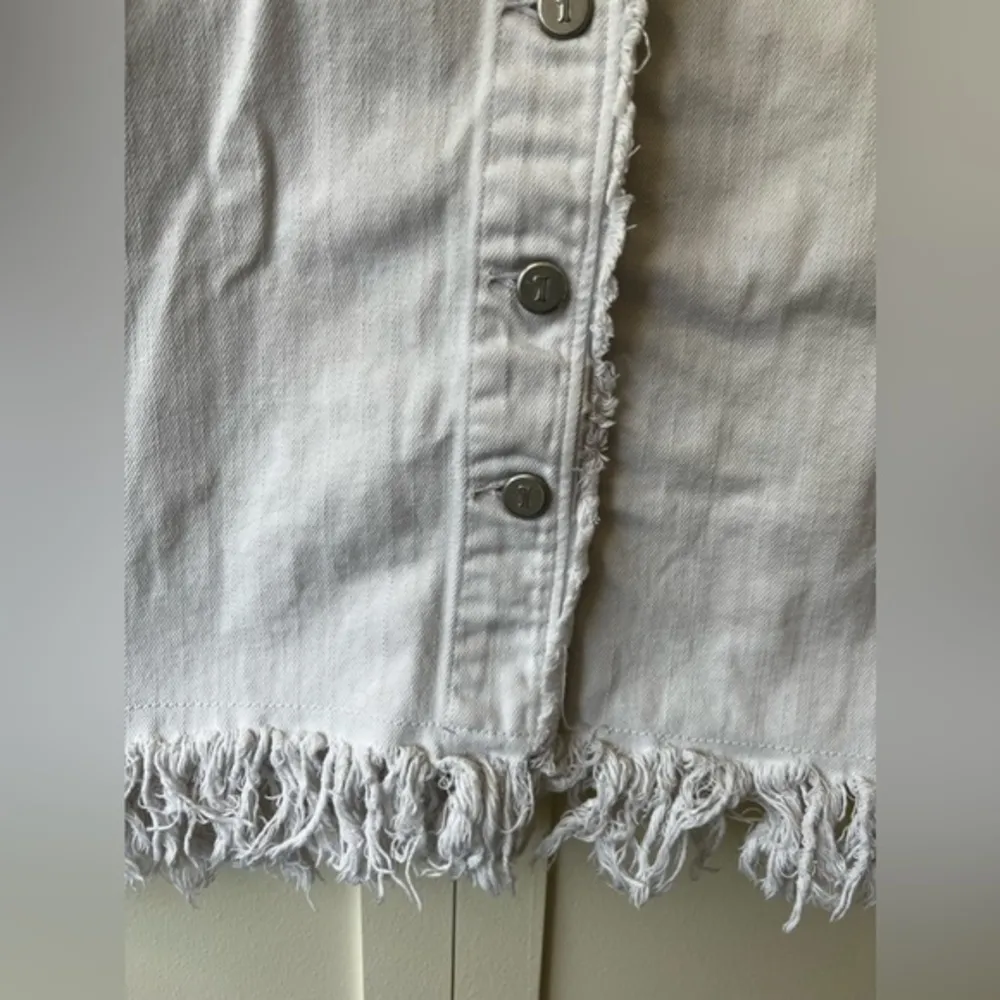 Anthropologie Pilcro & The Letterpress Button White Denim Jean Skirt Sz 0 Petite - Image 4