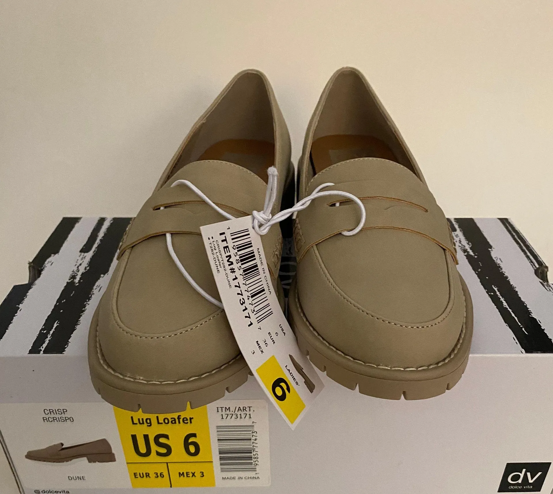 Dolce Vita Lug Loafer Size 6 Dune Color - Image 2