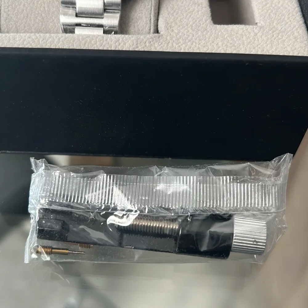 Vitae London Elmington Stainless Steel Bracelet Watch 36mm Silver New w/Tag $259 - Image 6