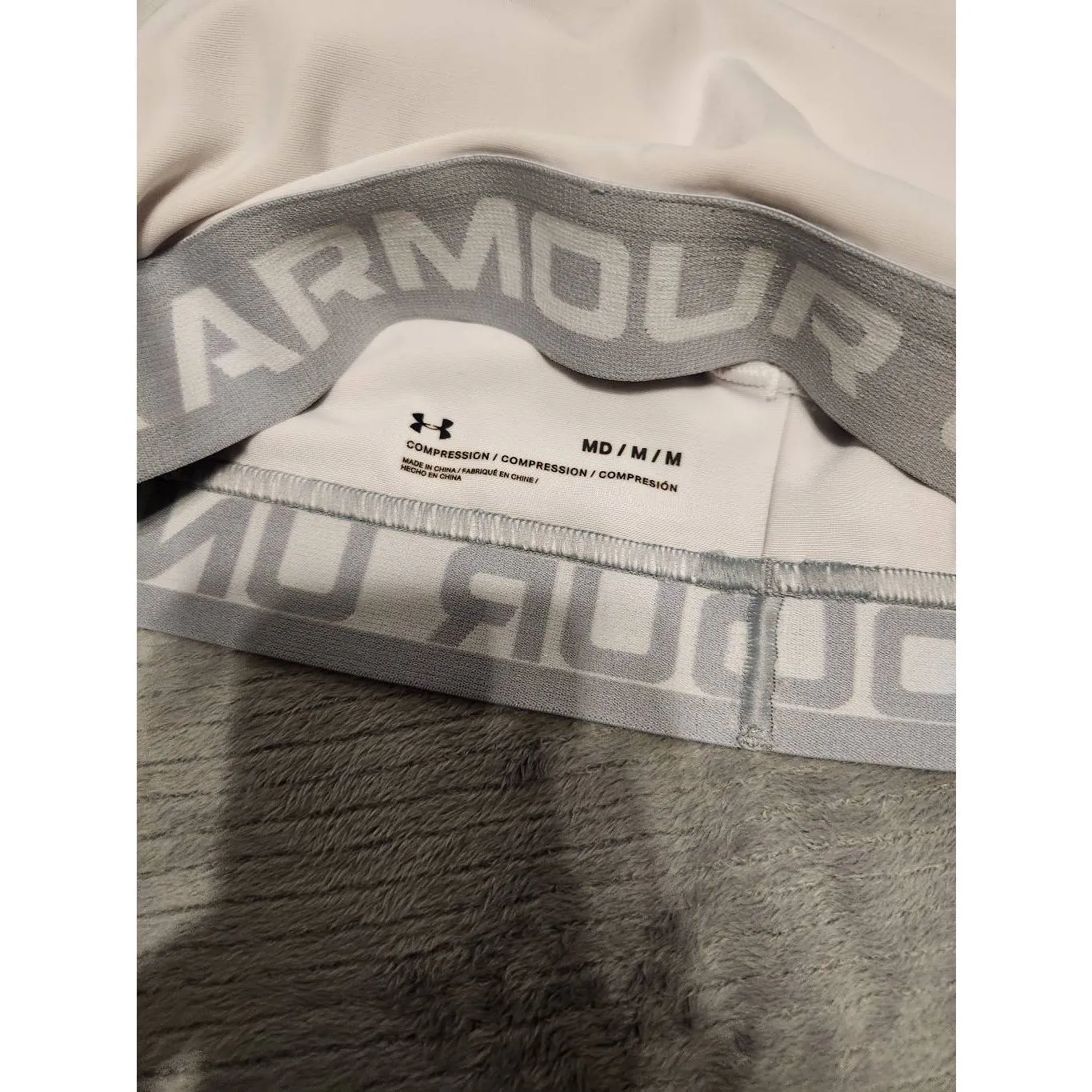 Under Armour Size M Compression Racerback Sports Bra - Image 3
