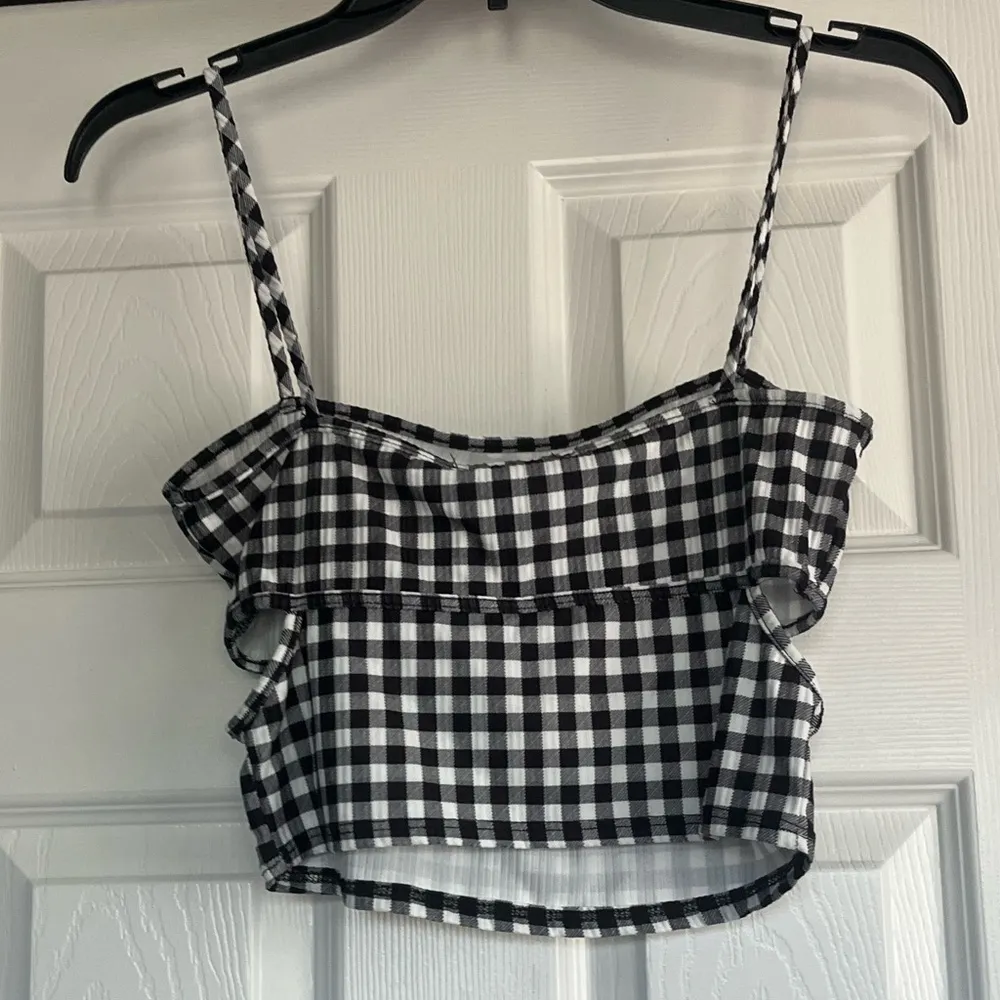 💝Gingham plaid cutout cami crop top💝 - Image 4