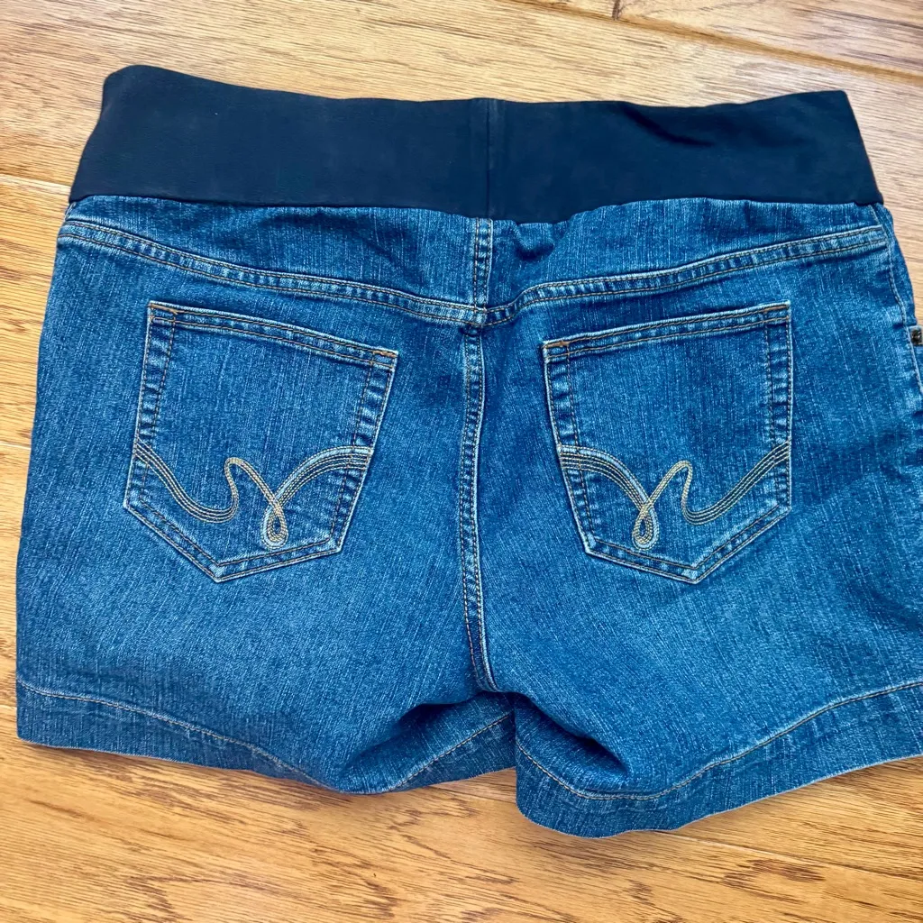 Motherhood Maternity Pull On Jean Shorts Women’s Large Comfort Waist Denim - Image 3
