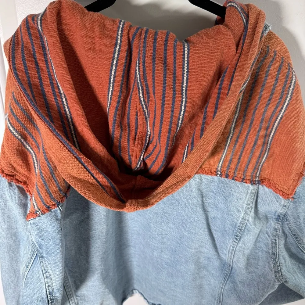 Baja Hooded Denim Jacket Light Wash Denim Orange  Size Medium - Image 12