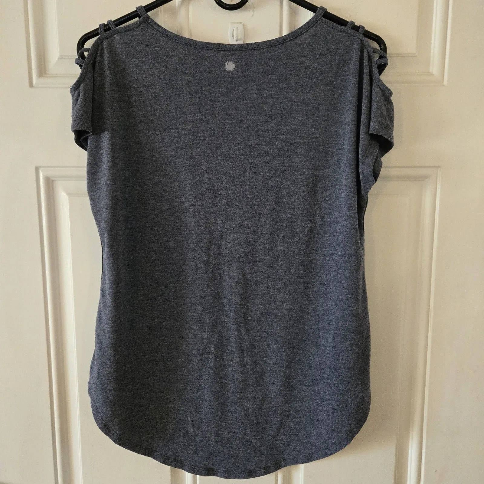 Yogalicious Gray Strappy Shoulder Top Size M Soft Stretch Active Athleisure Tee - Image 2