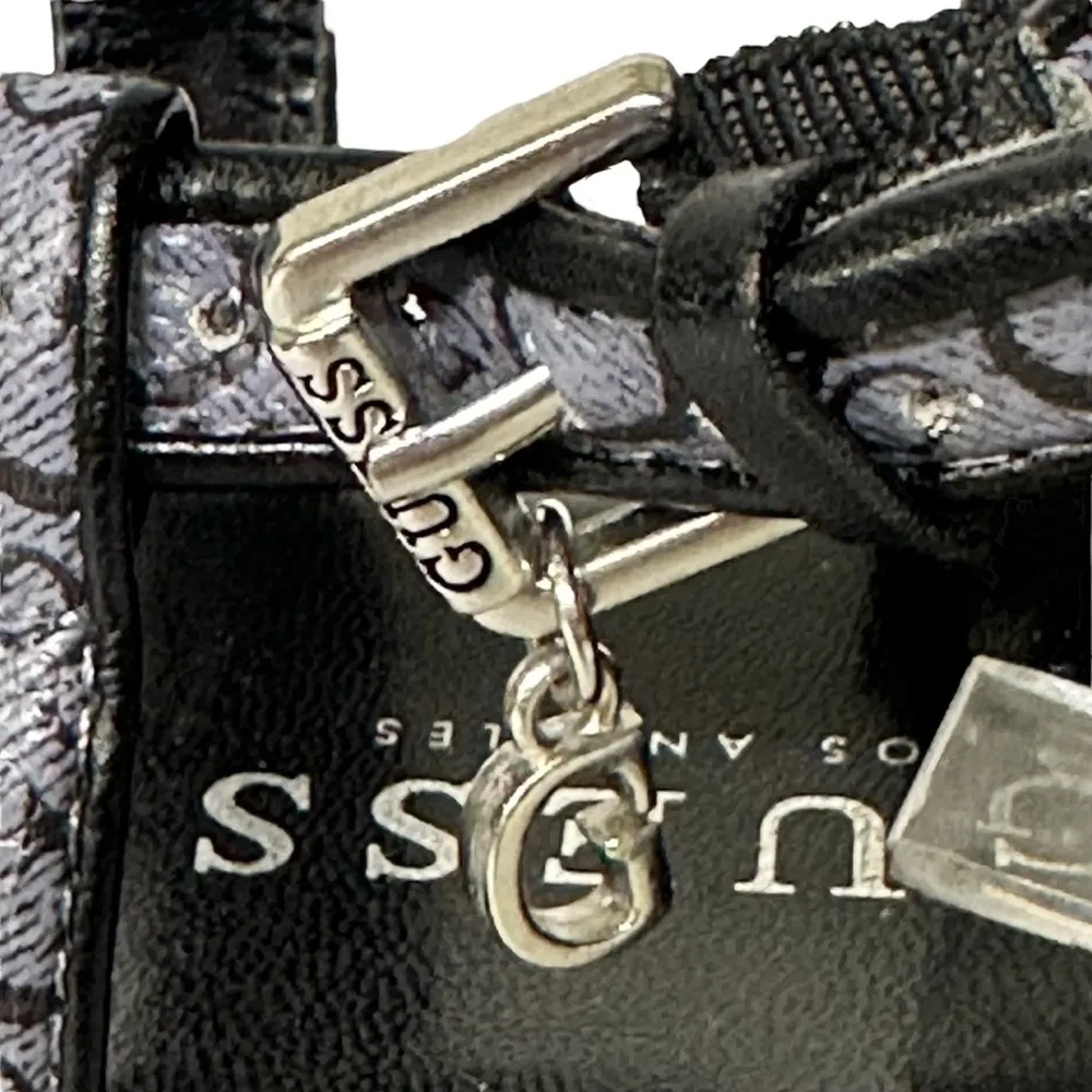 Guess T Strap Buckle Flat Sandals Womens Size 8.5 M - Image 4