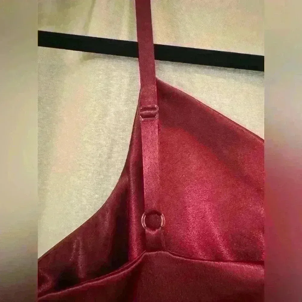 Juniors  Burgundy I.N. San Francisco Dress - Image 7