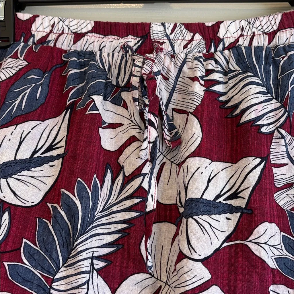 Skies Are Blue | Maroon & White Hawaiian Print Skirt Lined Size Large w/ Pockets - Image 3