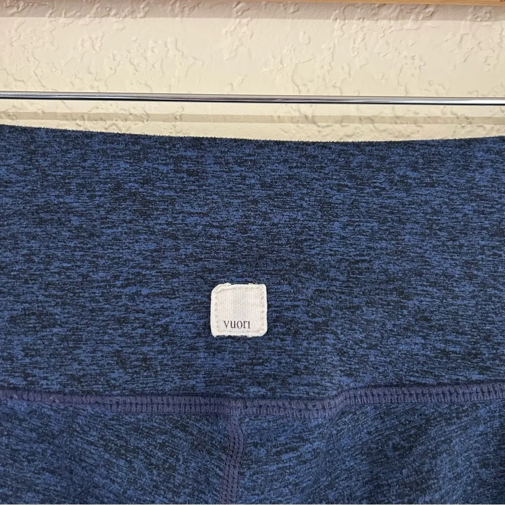 Asymmetric High Rise Colorblock Leggings - Image 9