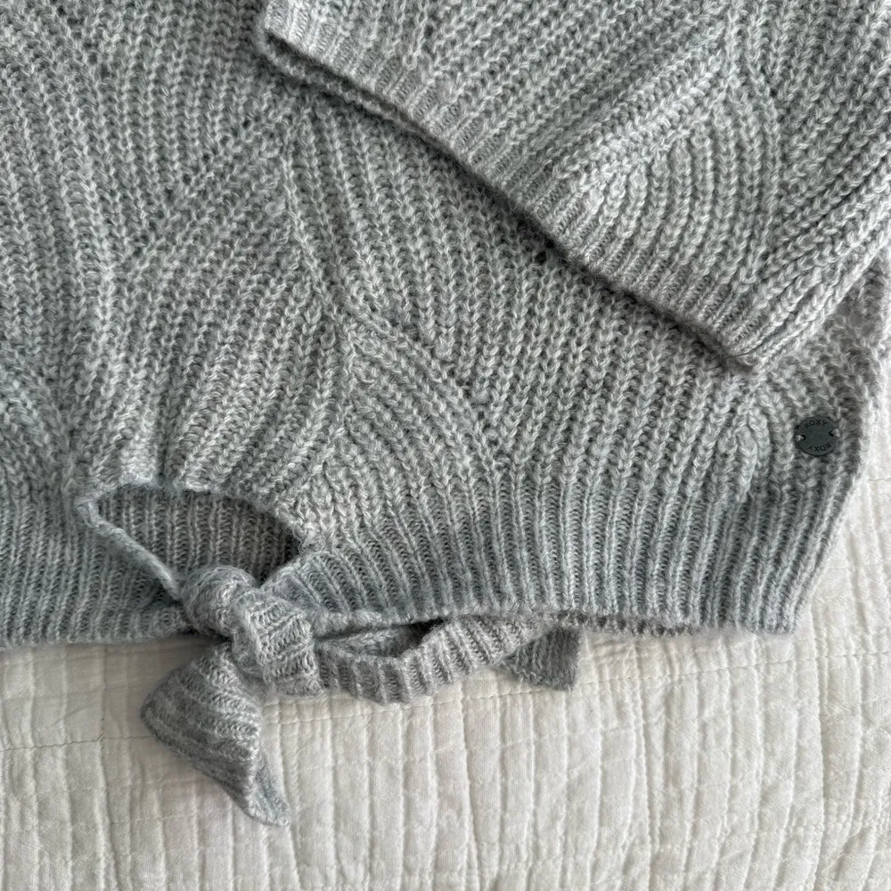 Roxy  Bell Sleeve Gray Knit Sweater XL - Image 3