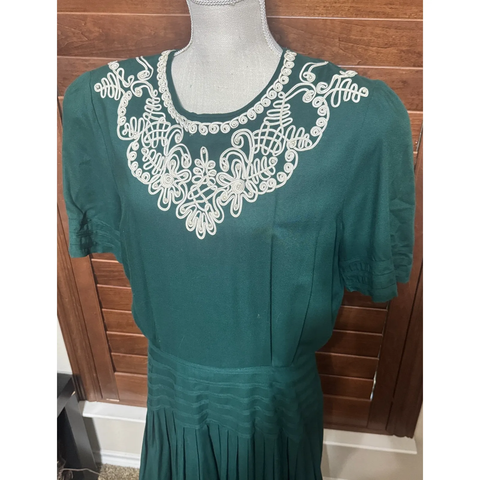 Vintage Plaza South Green Dress Size 14 Midi Soutache Embroidered Neckline - Image 2