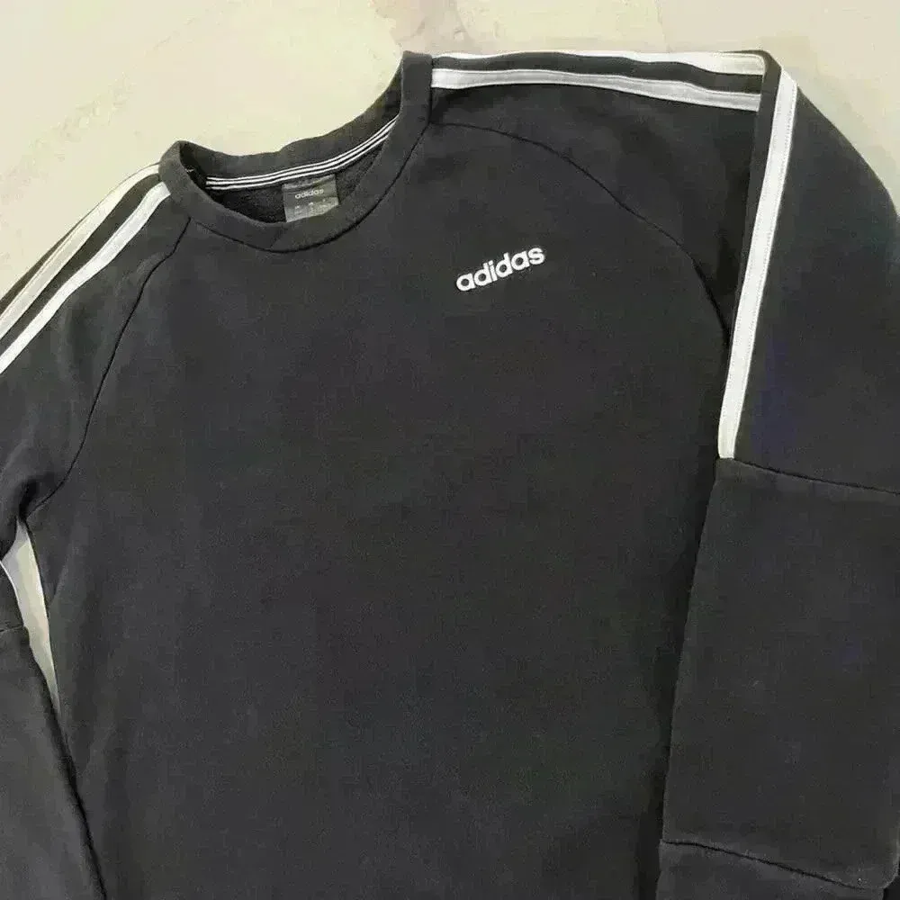 Adidas Athleisure Pullover Crewneck Activewear Sweatshirt Black Women's Small - Image 2