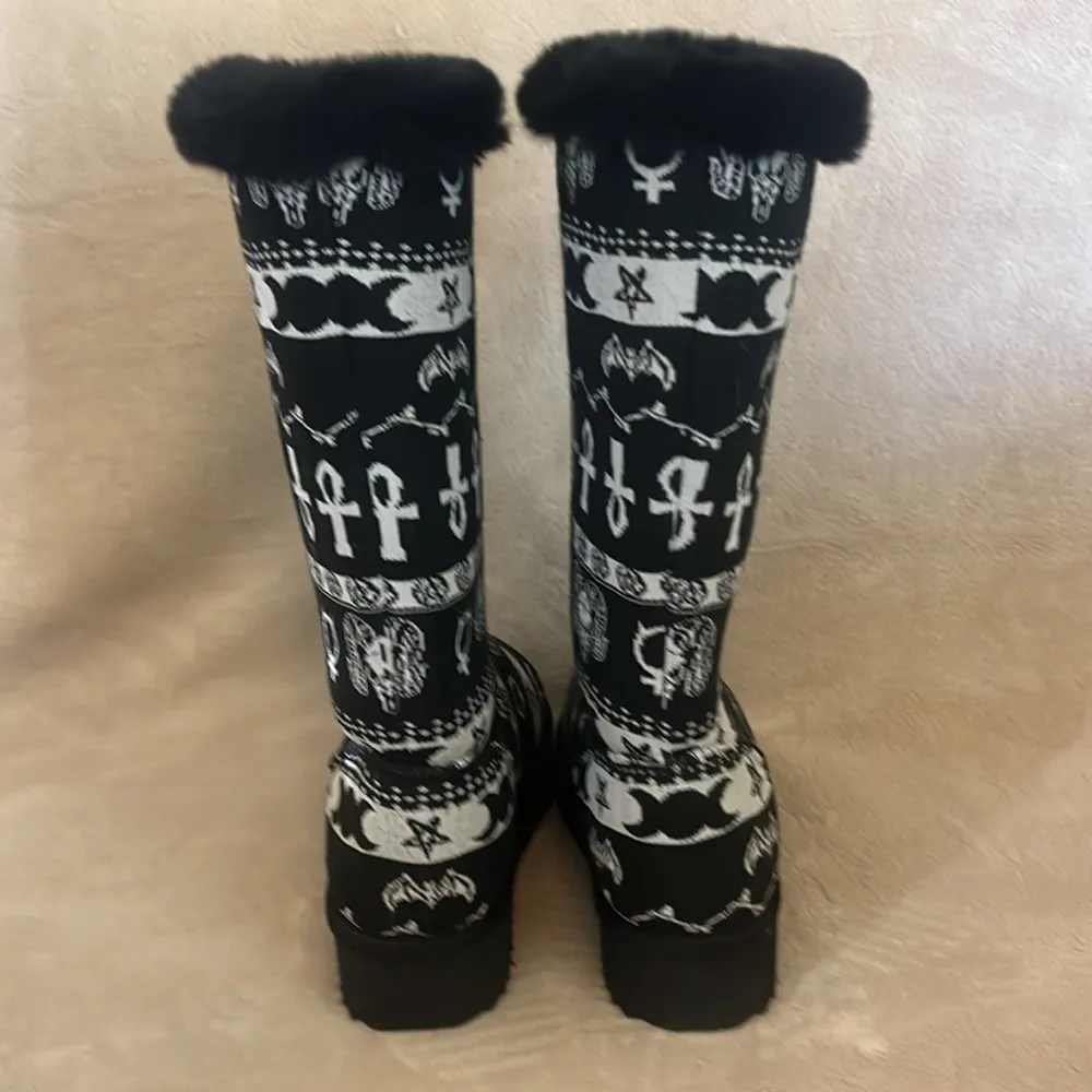 NEW The Grave Girls Made of Mischief Slipper Boots Black Size 7 - Image 5