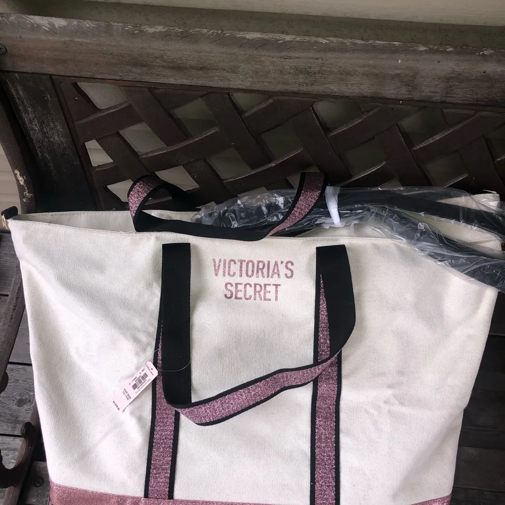 Victoria’s Secret tote bag weekender sparkle - Image 4