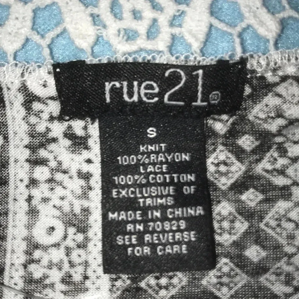 RUE21 crocheted lace back muscle tank floral and striped print flowy NEW size S - Image 5