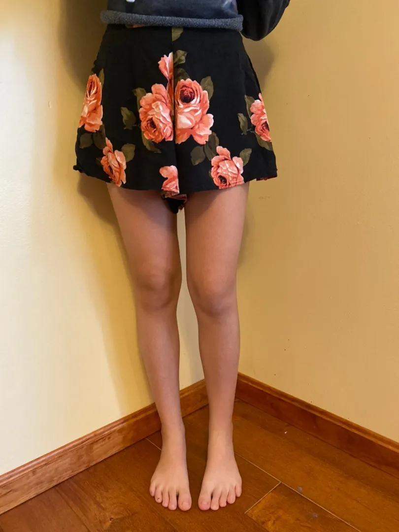 Floral Patterned Flowy Shorts - Image 3