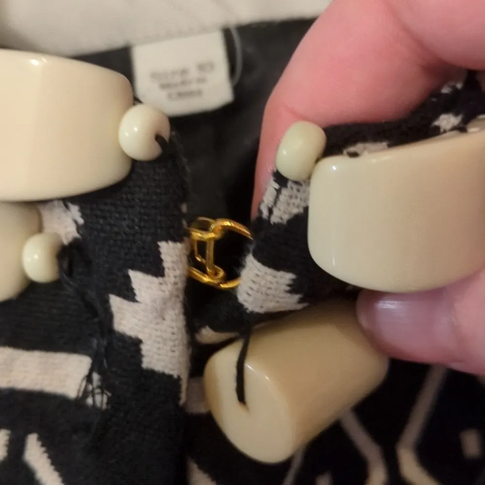 Boston proper  geometric beaded blazer jacket size 10 - Image 5