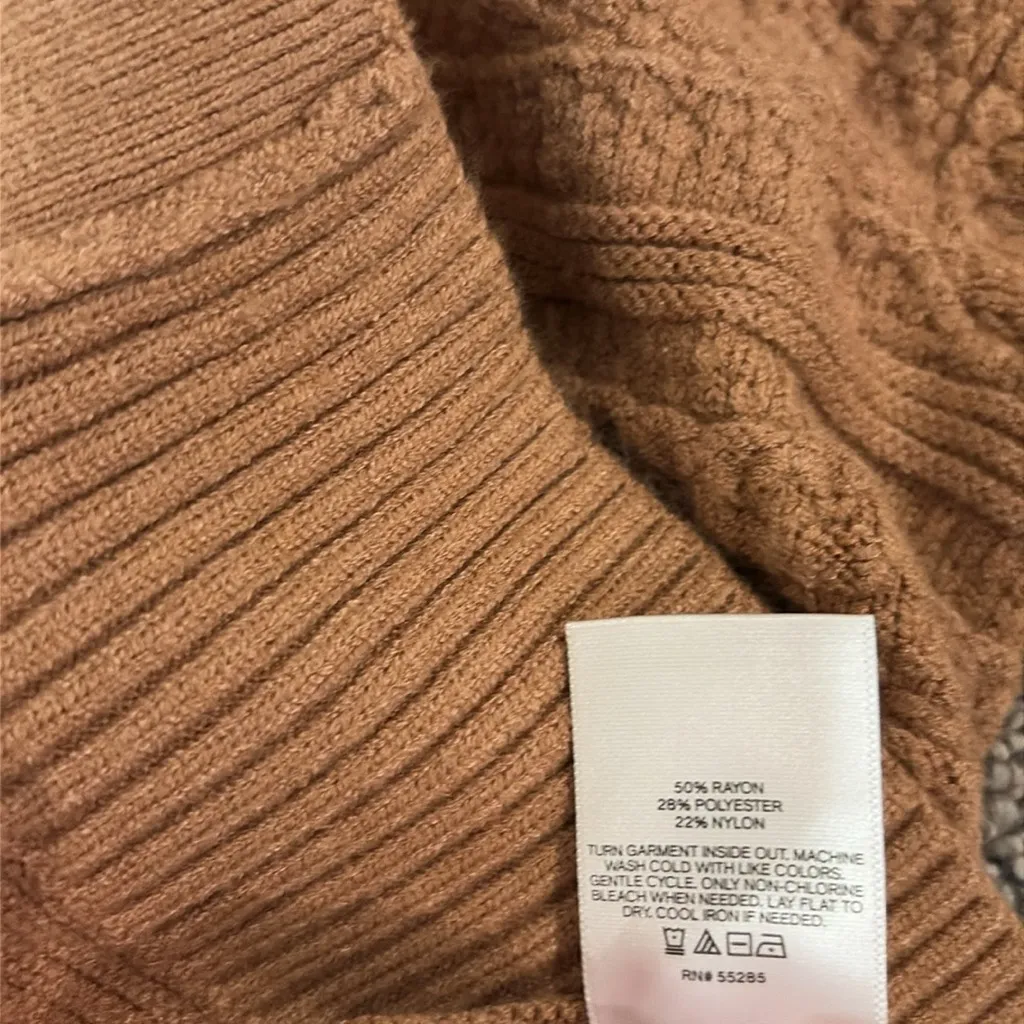 EXPRESS NWT  Soft Textured Knit Cropped Bow Cardigan Sz M - Image 6