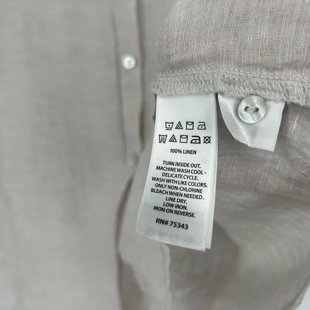 Linen Button Up Shirt Beige Button Back
Roll Tab Sleeves Size M - Image 5