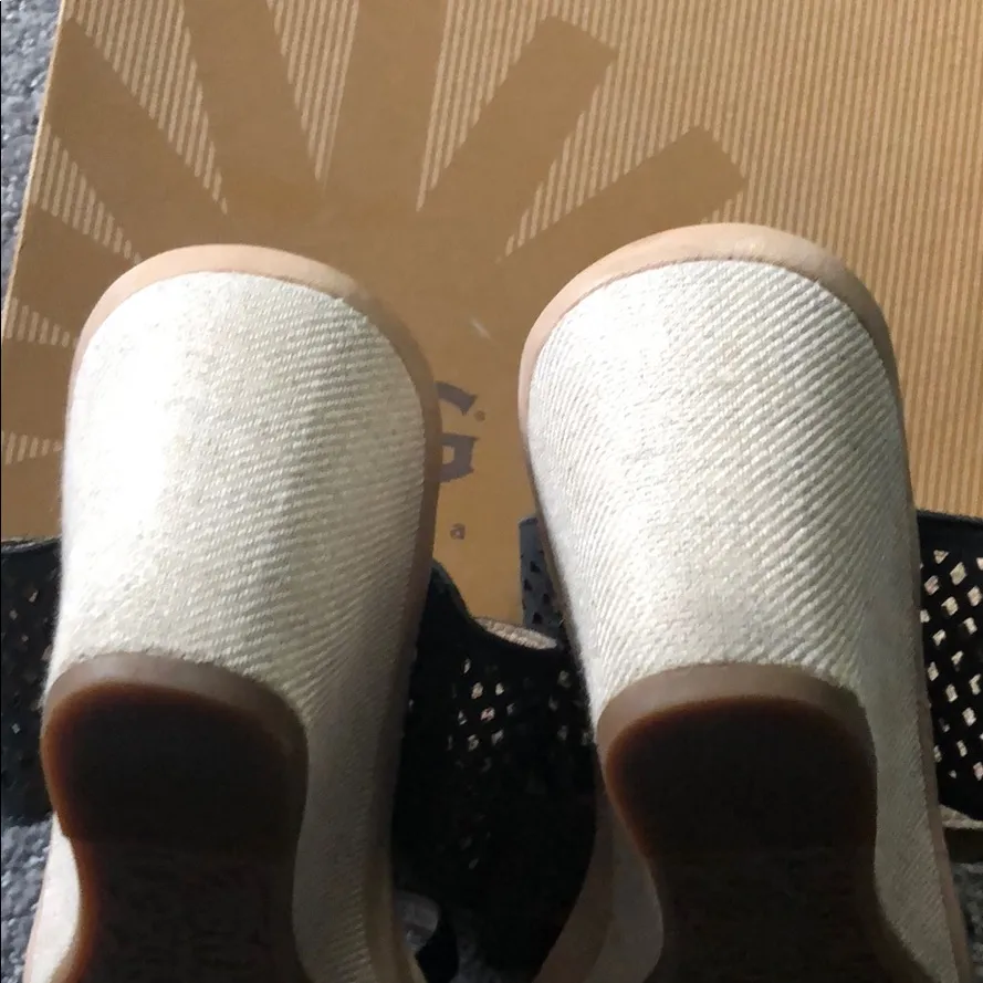 UGG  Neghan wedge sandal strappy - Image 6