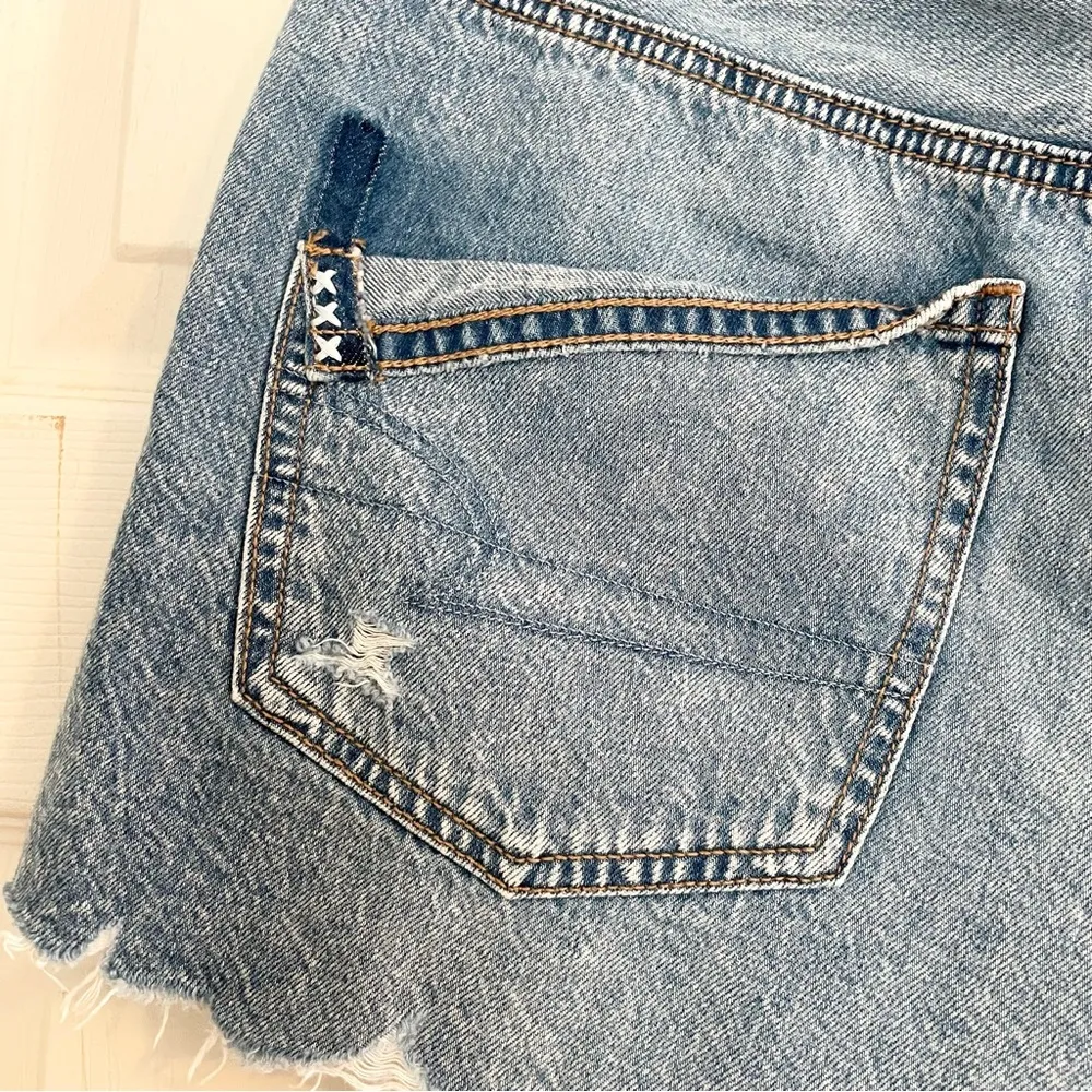 American Eagle AE Womens Shorts 10 90s Boyfriend Distressed Denim Stitching‎ - Image 5