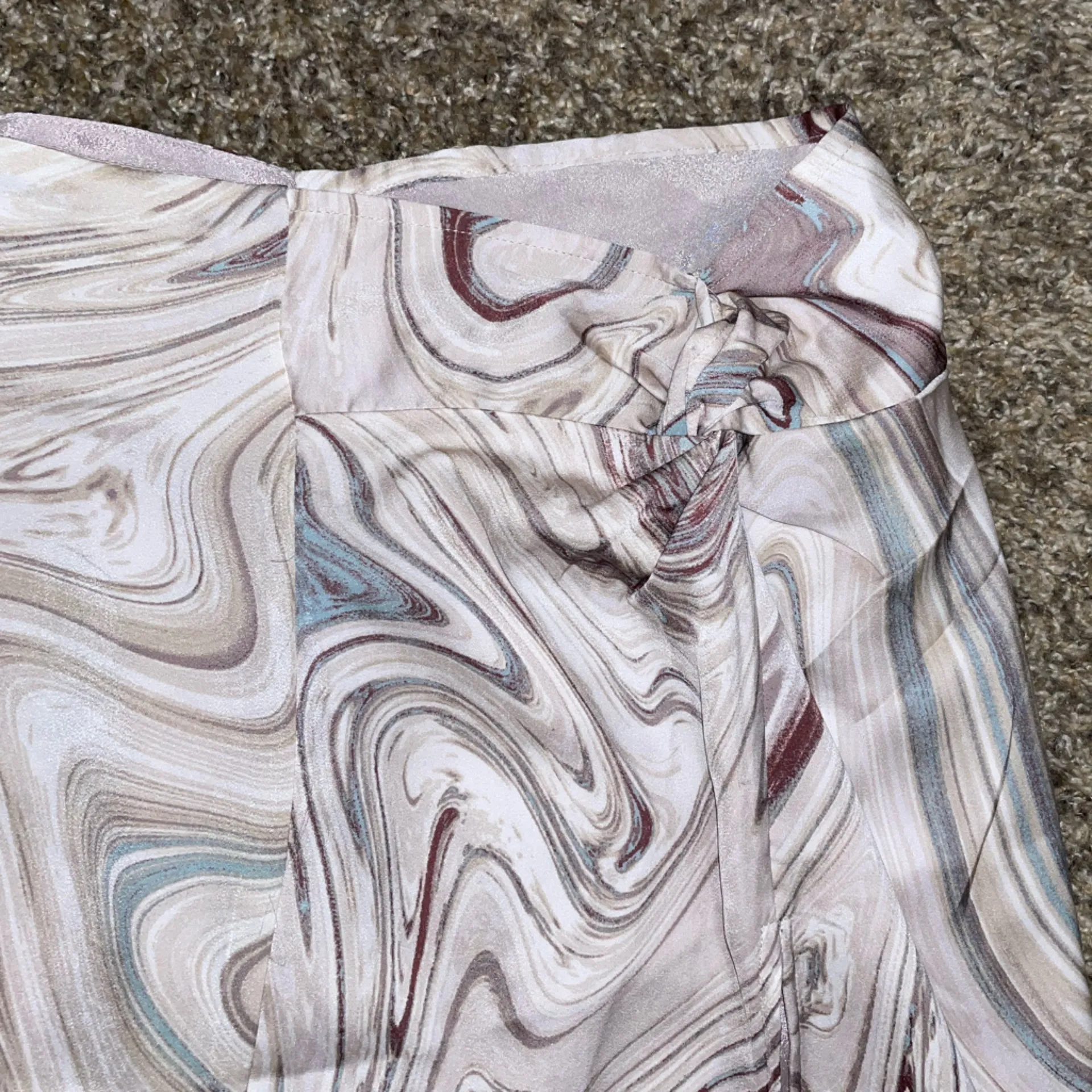 Discovery ♻️NWT- halter top and slit skirt set - Image 6