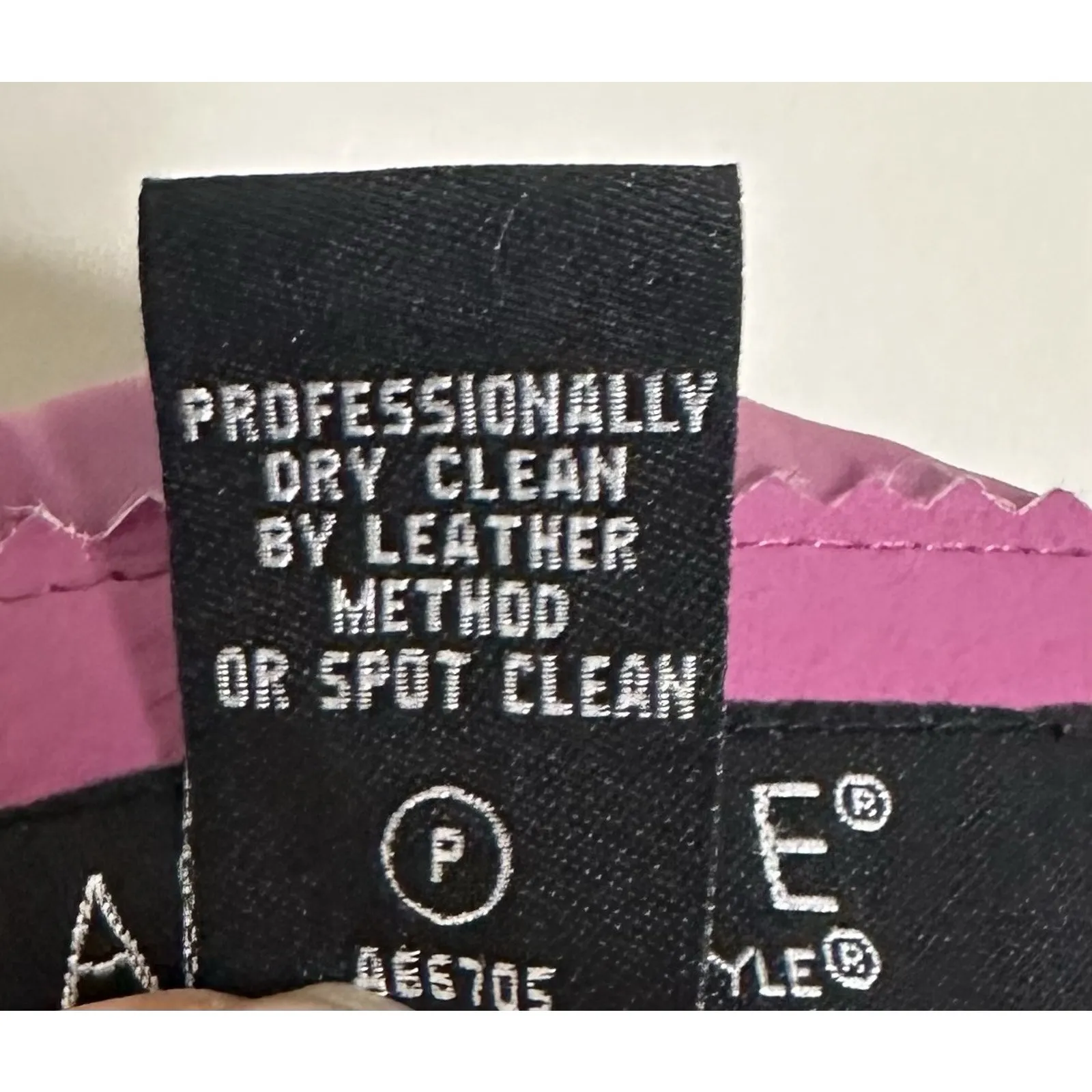 Díalogue Women’s Pink Leather Jacket Size Large - Image 11