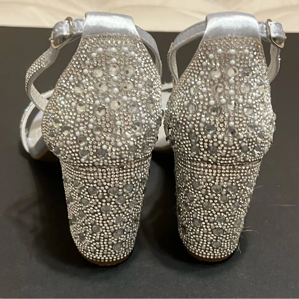 Dream Pairs bejeweled high heel sandals, sz 10,silver satin and rhinestones, NEW - Image 14