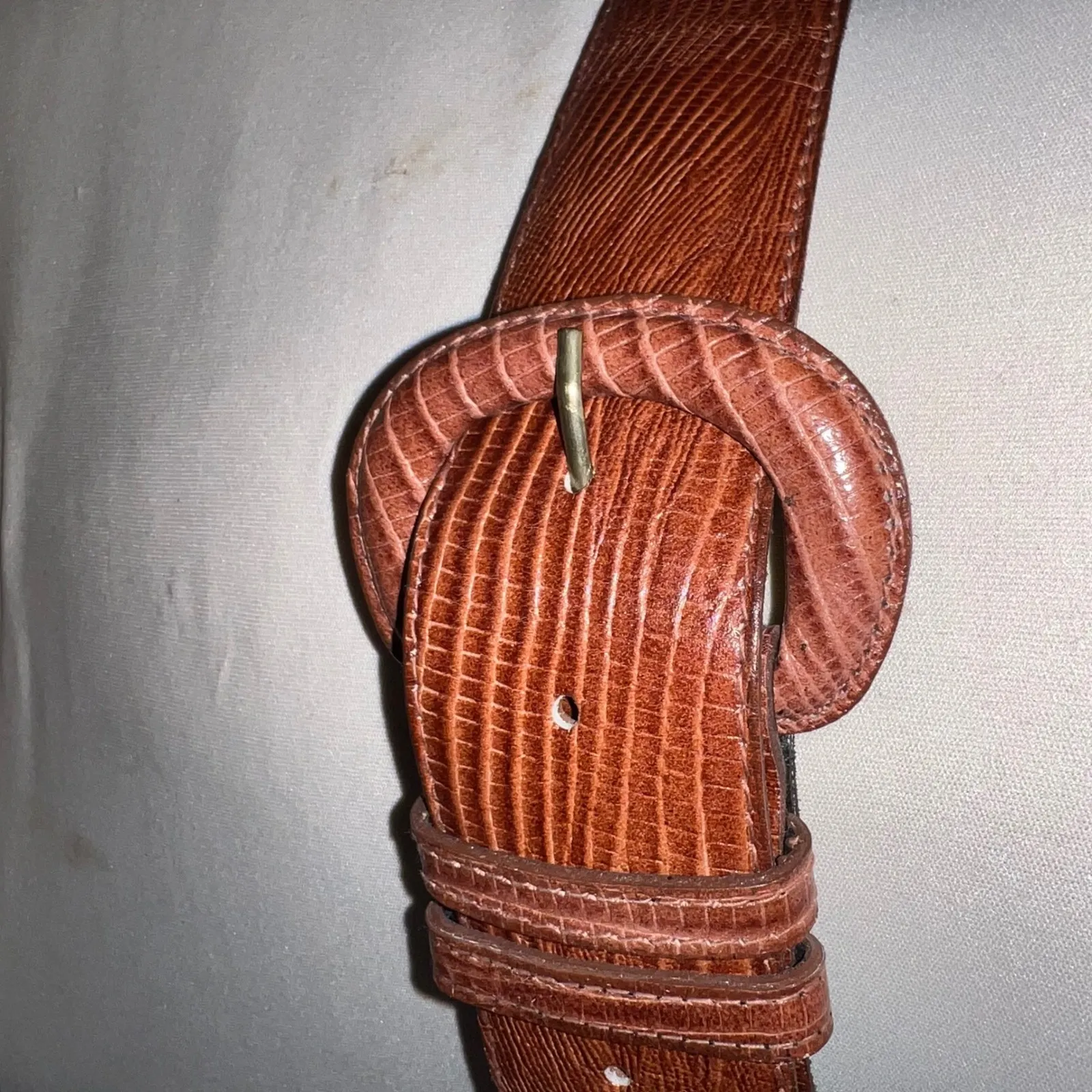 JOS A BANK Leather Lizard Embossed Wide Belt Women Large Tortoise Shell Buckle Brown - Image 4