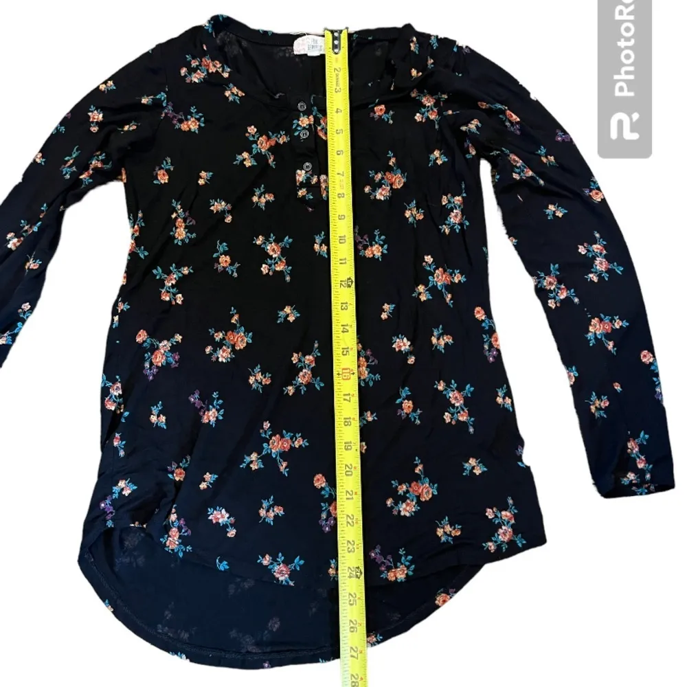 Pink Republic‎ Women’s Medium Black With Orange Purple Floral Print Hi Low Shirt - Image 7