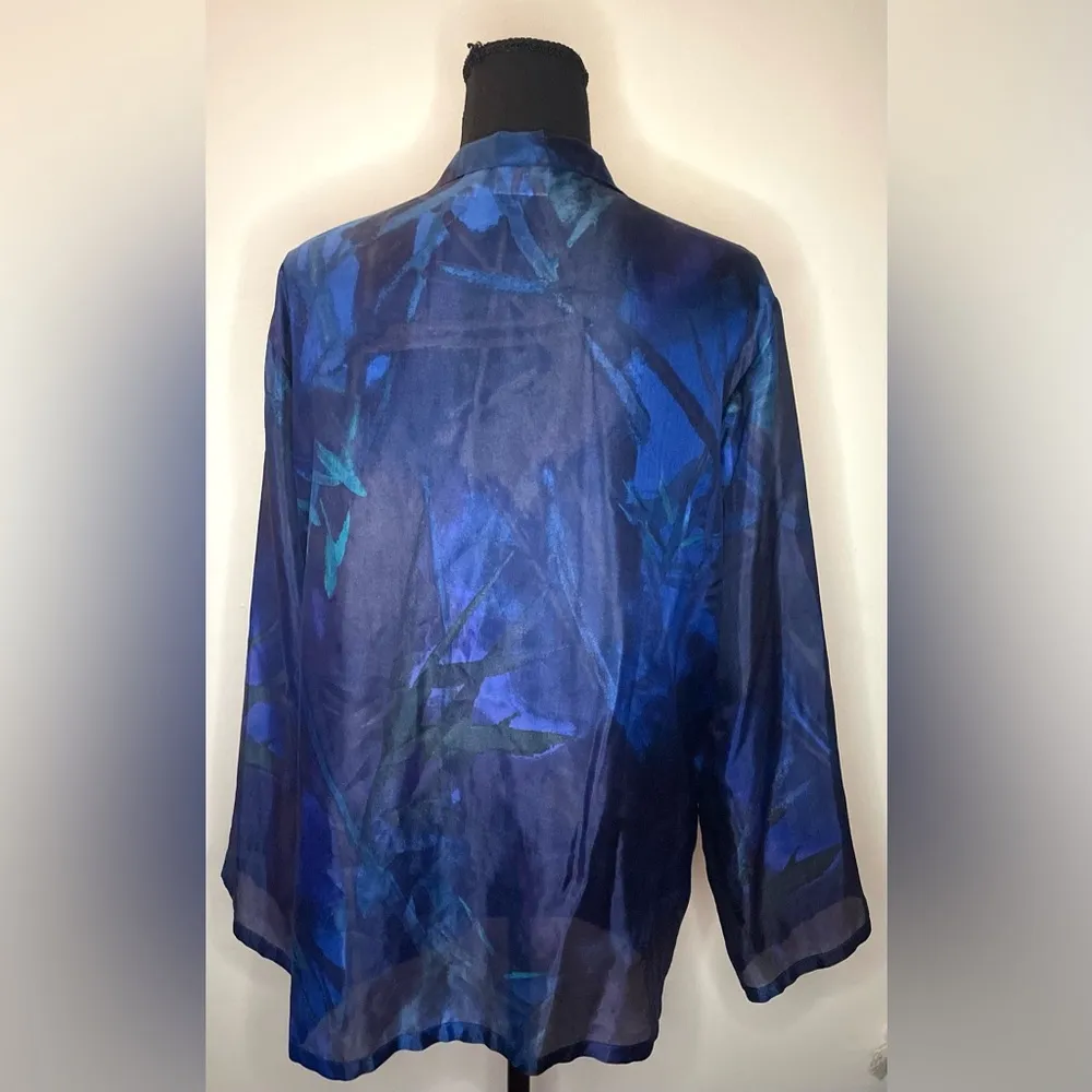 Chico's- Blue floral Cover-up for Women Size 2 - Image 3