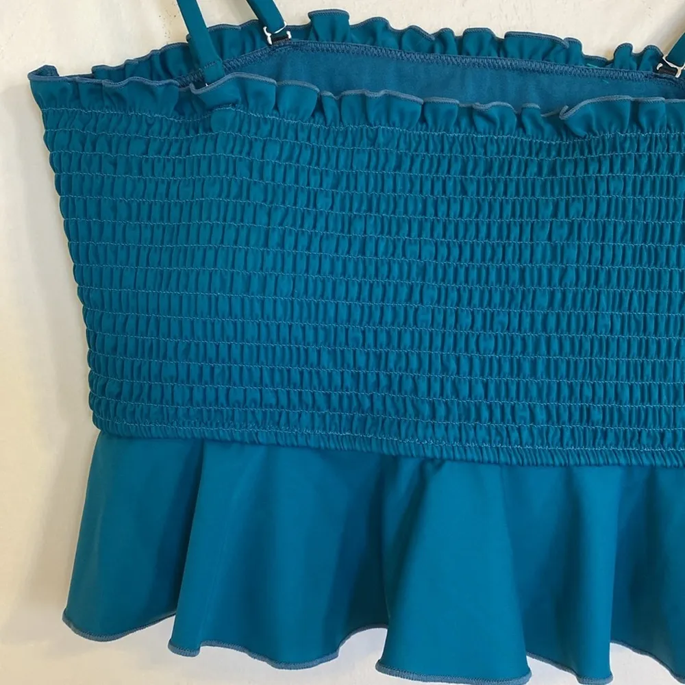 Cupshe  Women’s Teal Smocked Adjustable Strap Swim Tankini Crop Top Large - Image 4